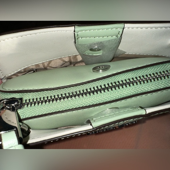 Calvin Klein Lucy Triple Compartment Shoulder Bag/crossbody bag - Picture 11 of 16